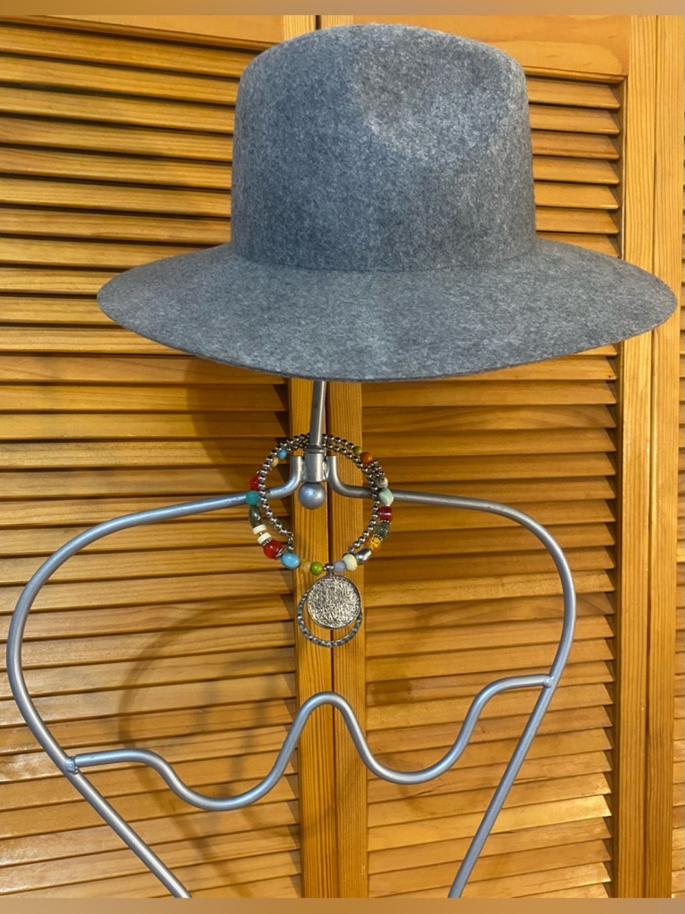 NWOT Gigi Pip: Wool hat & vegan leather band